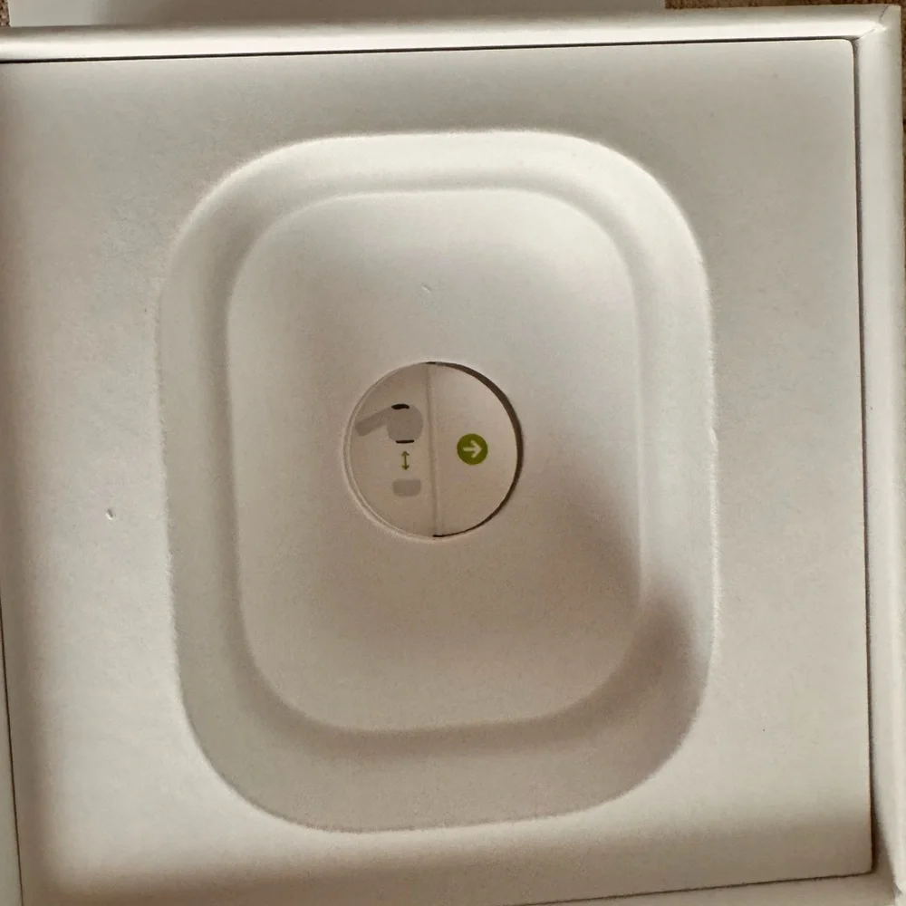 Apple AirPods Pro 2 with Floral Transparent Case New open box